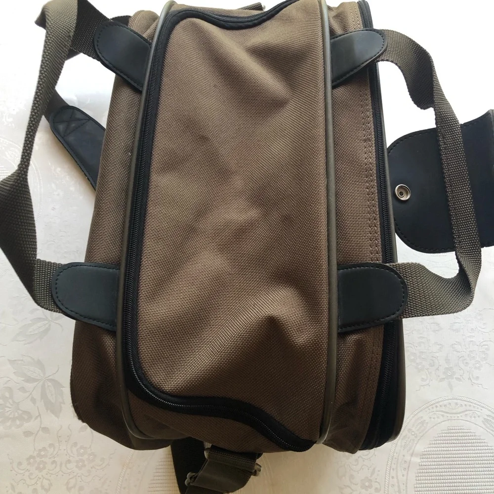Samsonite Tan/Black Medium Duffel Carry-On All Travel Bag Messenger/GYM Tote